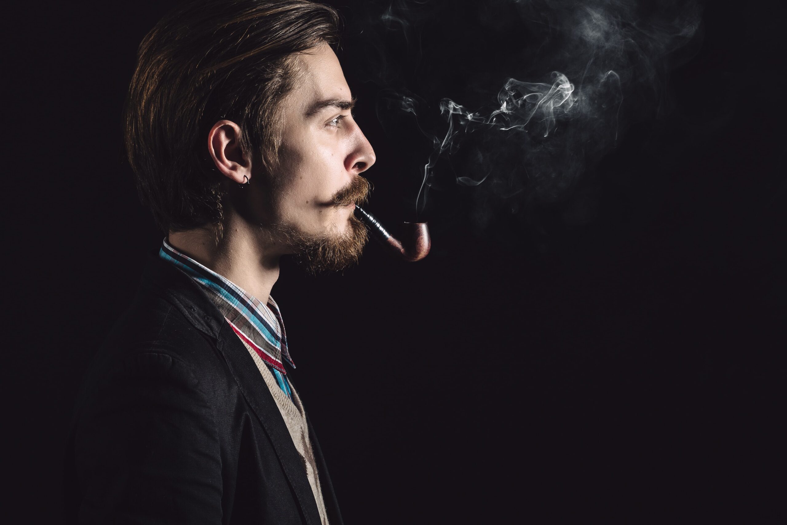 The Essentials of Tobacco Etiquette: Do’s and Don’ts for Smokers